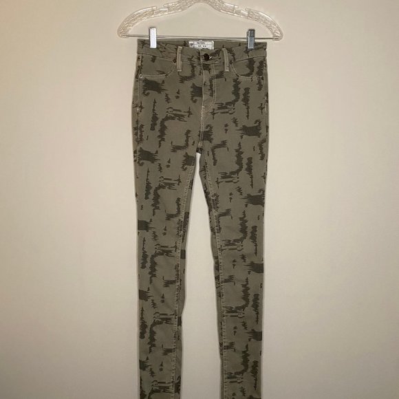 3/$30 (items $20 or less) FREE PEOPLE SKINNY JEAN CAMO STRETCH HIGH WAIST SZ 26 - Picture 3 of 6